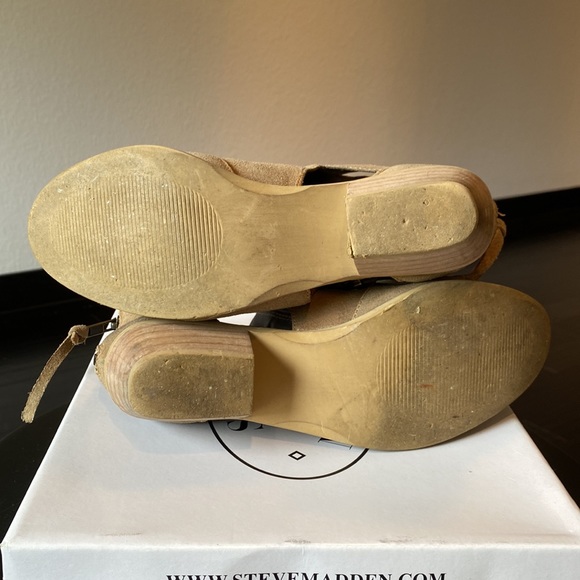 Steve Madden Cinch Bootie - Picture 9 of 11